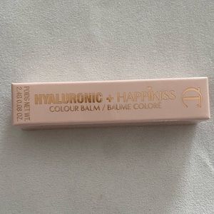 Charlotte Tilbury Hyaluronic
Happikiss Lipstick Balm